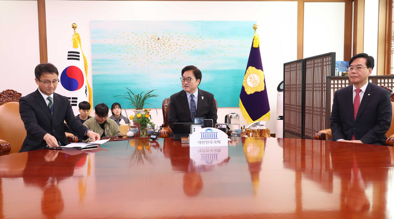 우원식 국회의장, 국민의힘 의원들에 ...